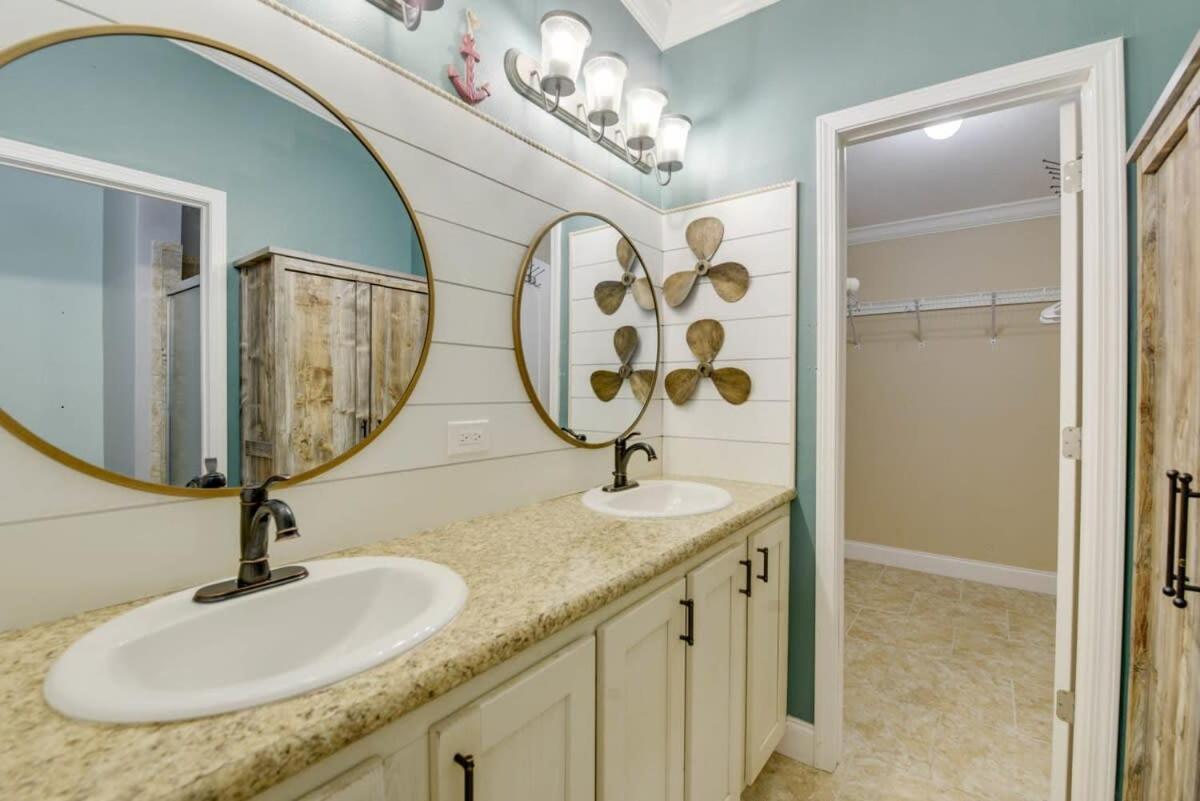Loggerhead Lagoon - Modern Waterfront Home Pirates Cove ภายนอก รูปภาพ